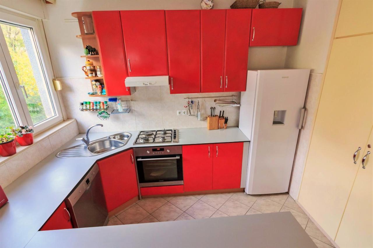 Apartment Anita Omiš Exteriör bild
