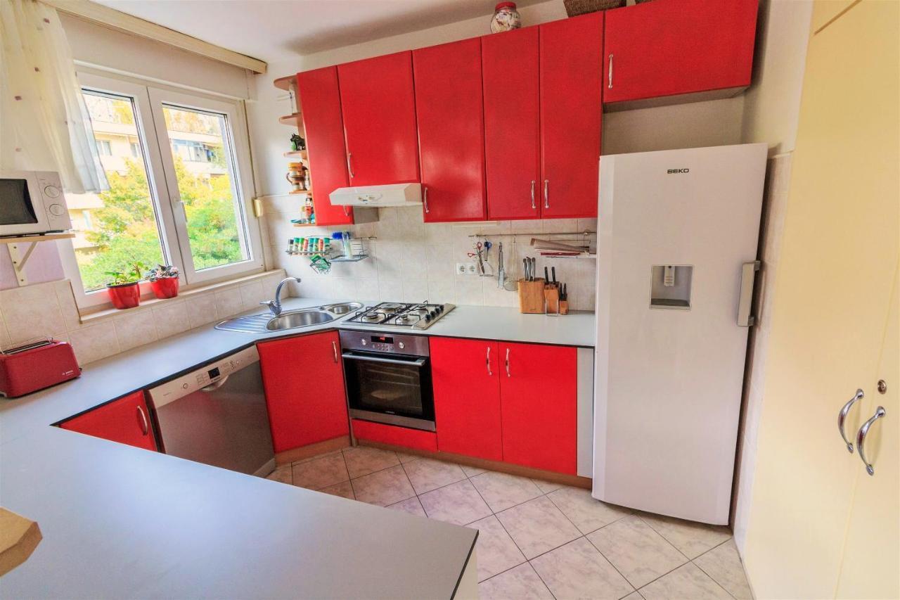 Apartment Anita Omiš Exteriör bild