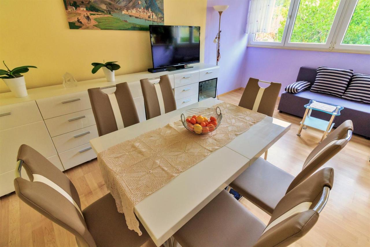 Apartment Anita Omiš Exteriör bild